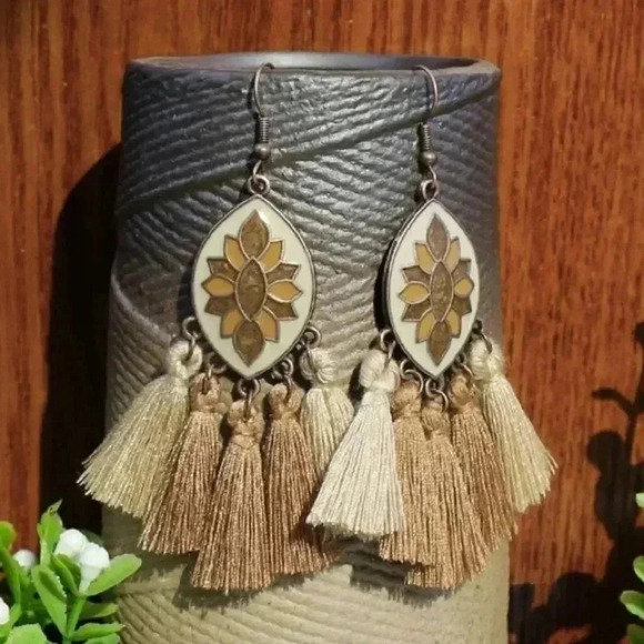 🔵NEW Boho Geometric Tassel Earrings - Picture 3 of 4